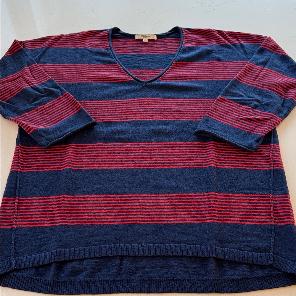 Madewell Vintage V Neck 💯Cotton Sweater in Navy and Red Stripes Size: M
